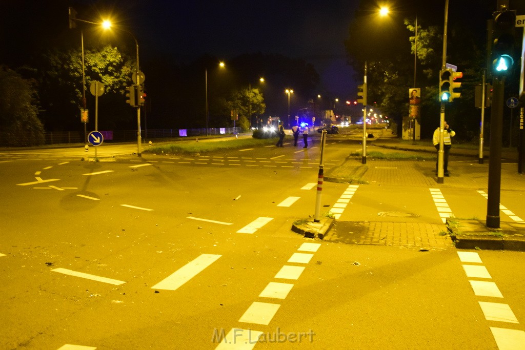 Schwerer VU Koeln Dellbrueck Bergisch Gladbacherstr Herler Ring P060.JPG - Miklos Laubert